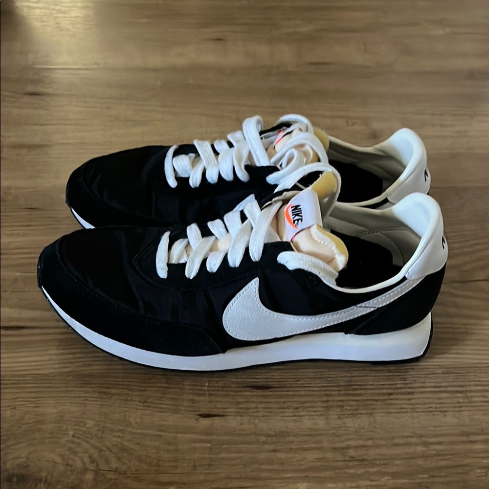 Nike Classic Black and White Runners